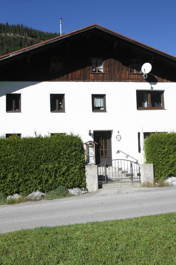 Haus-Ruitelspitzblick Apartamento Elbigenalp Exterior foto